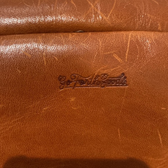 Go Forth Goods Brown Leather Crossbody Bag - Picture 2 of 6